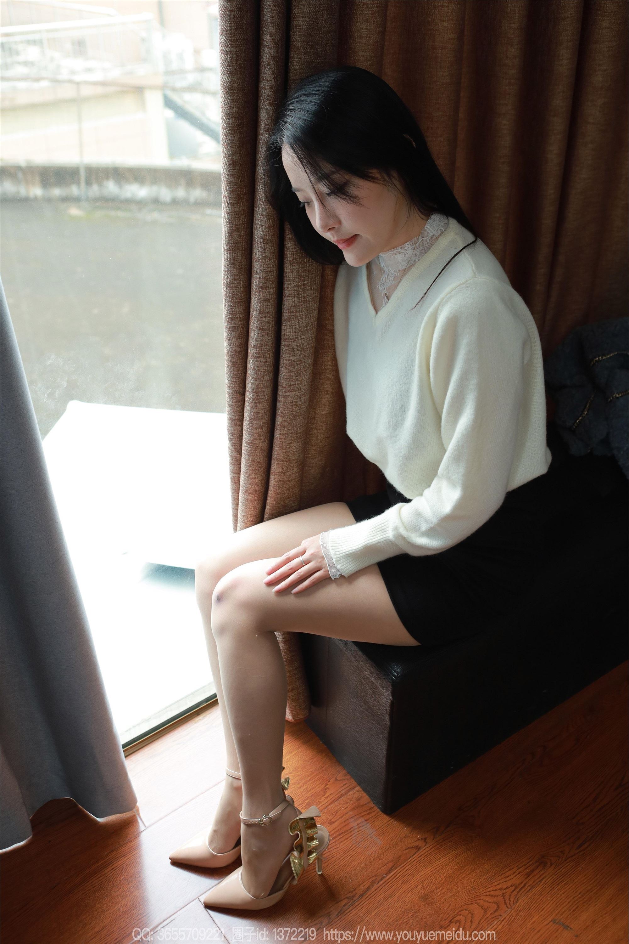 IESS异思趣向  2025.03.03 丝享家 1991 婉萍《酒杯美腿》